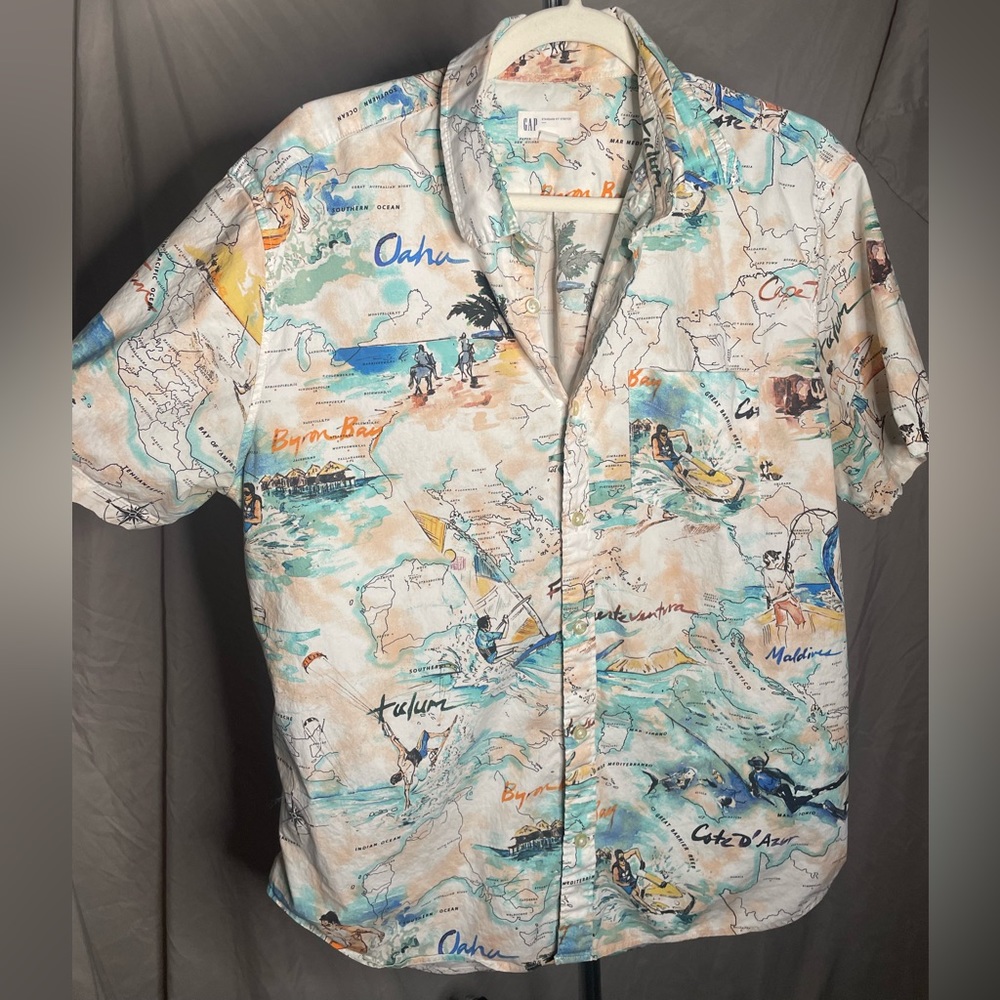 Gap Cotton Collared Shirt with Map Print Size Large